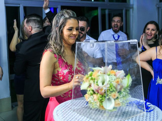 O casamento de Yuri e Priscila em Porto Alegre, Rio Grande do Sul 39