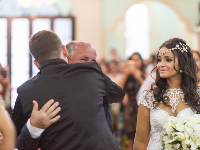 O casamento de Renan e Gabriella em Santa Rita de Jacutinga, Minas Gerais 11