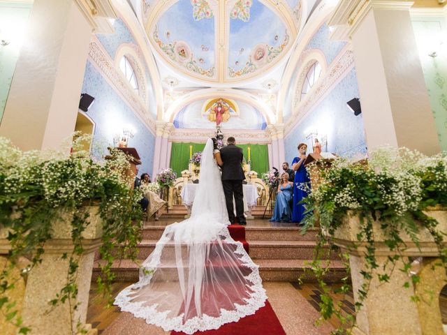 O casamento de Renan e Gabriella em Santa Rita de Jacutinga, Minas Gerais 13