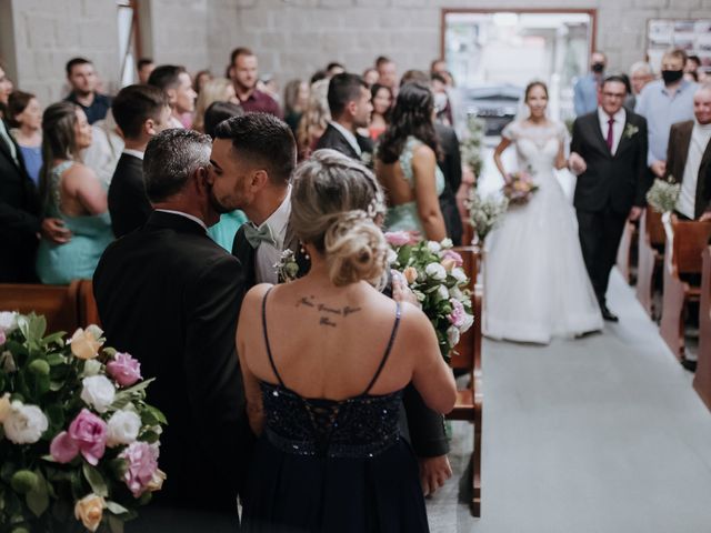 O casamento de Donice Júnior e Bruna em Barra Velha, Santa Catarina 21