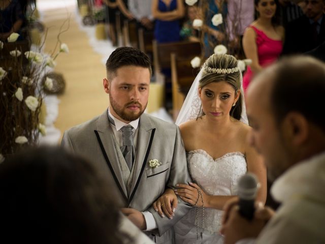 O casamento de Cleverson e Evellyn em Curitiba, Paraná 18