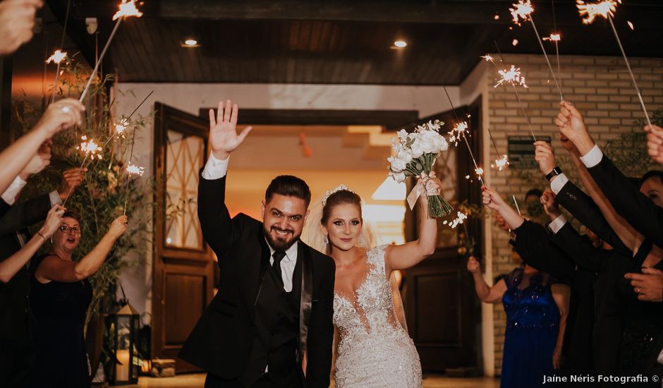 O casamento de Mateus e Cleonice em Joinville, Santa Catarina