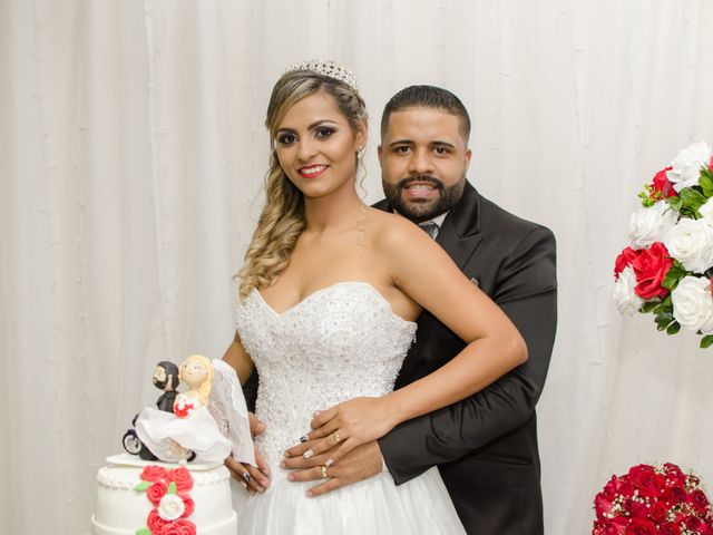 O casamento de Felipe e Janine em Betim, Minas Gerais 13