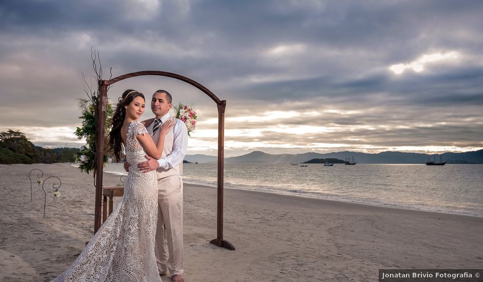 O casamento de Stenio e Jhessica em Florianópolis, Santa Catarina