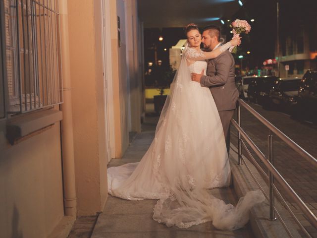 O casamento de Maikel e Carine em Novo Hamburgo, Rio Grande do Sul 42