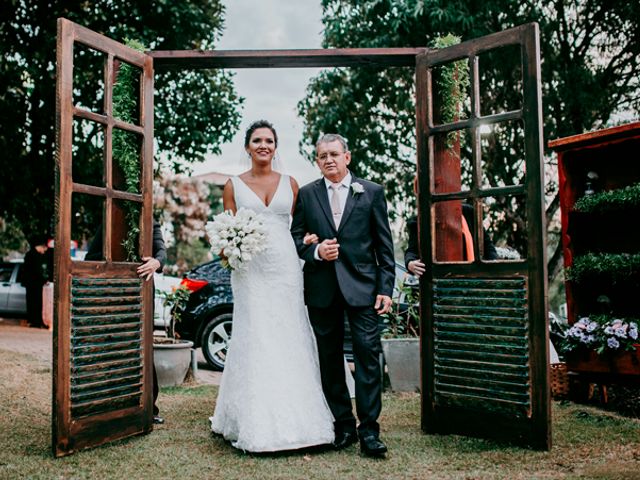 O casamento de Douglas e Camilla em Contagem, Minas Gerais 65