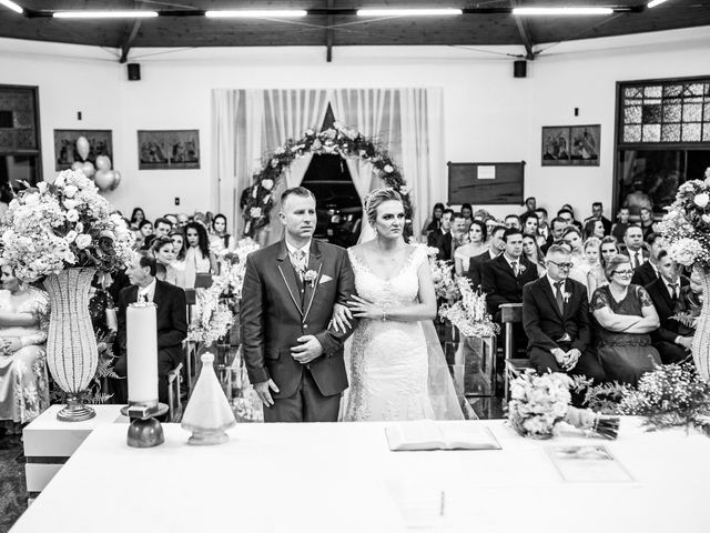 O casamento de Fabio e Lúcia em Salete, Santa Catarina 28