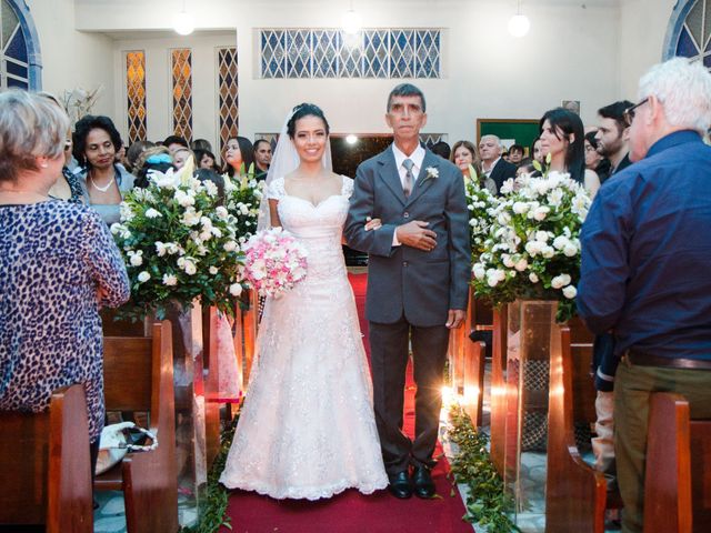 O casamento de Bruna e Roberto em Nova Iguaçu, Rio de Janeiro 13