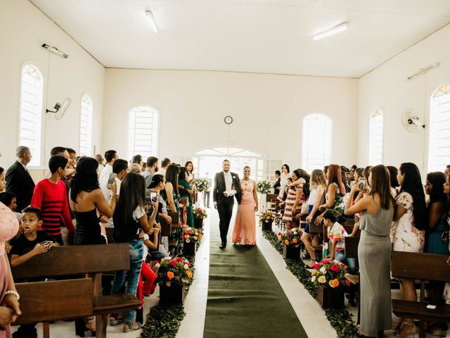 O casamento de Marcos e Rosania em Esmeraldas, Minas Gerais 8
