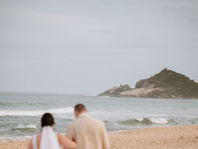 O casamento de Guillaume e Yuna em Florianópolis, Santa Catarina 107