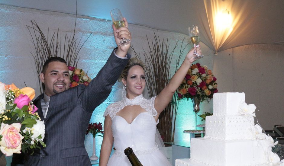 O casamento de Ariano e Thaís em Suzano, São Paulo