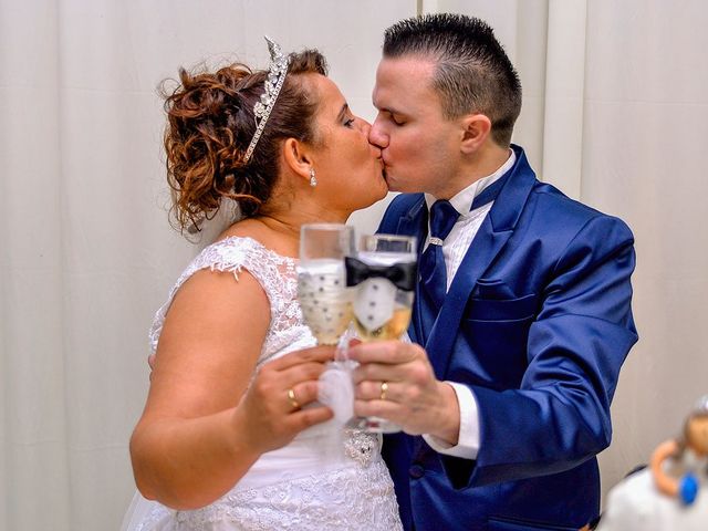 O casamento de Marciano e Paula  em Osasco, São Paulo 14