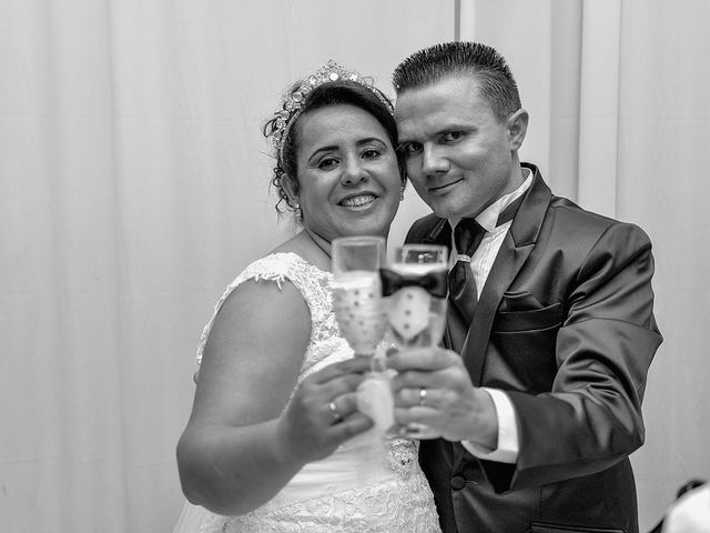 O casamento de Marciano e Paula  em Osasco, São Paulo 15
