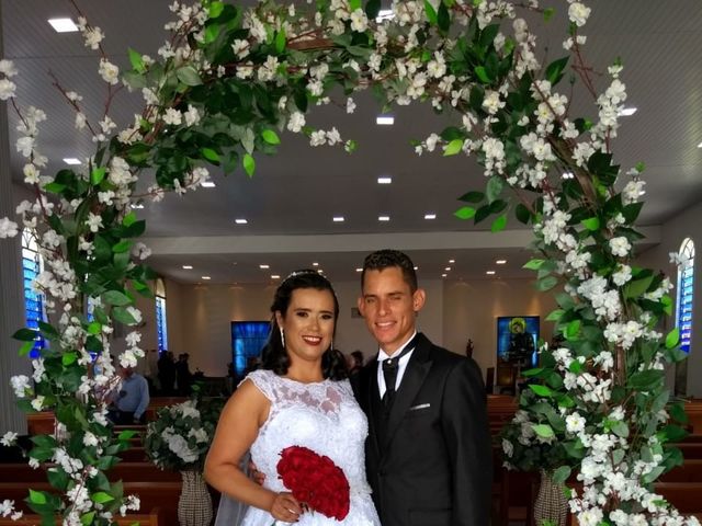 O casamento de Wilson Guilherme Siqueira Dutra  e Juliana Galvino Dutra  em Bandeirantes, Paraná 13