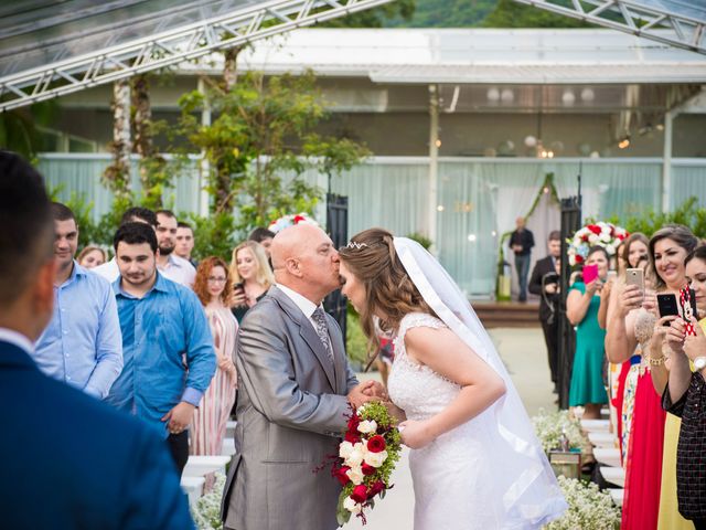 O casamento de Dieimy e Sara em Joinville, Santa Catarina 25