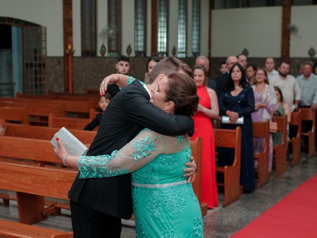 O casamento de Lucas e Lina em Contagem, Minas Gerais 8