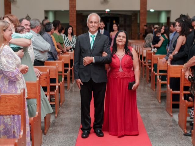 O casamento de Lucas e Lina em Contagem, Minas Gerais 14