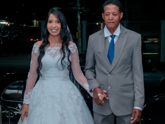 O casamento de Lucas e Lina em Contagem, Minas Gerais 24