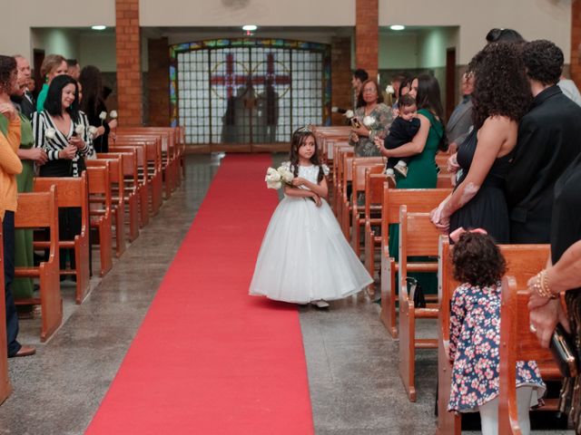 O casamento de Lucas e Lina em Contagem, Minas Gerais 26