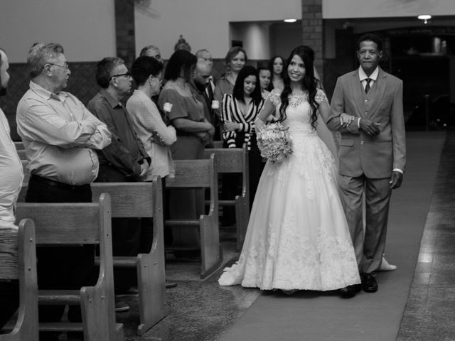 O casamento de Lucas e Lina em Contagem, Minas Gerais 31