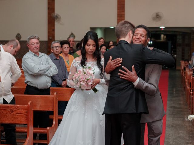 O casamento de Lucas e Lina em Contagem, Minas Gerais 34