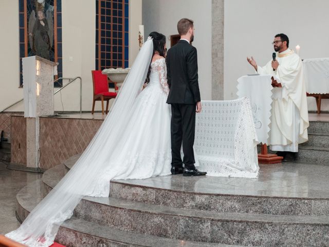 O casamento de Lucas e Lina em Contagem, Minas Gerais 43