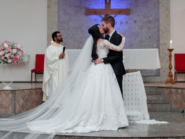 O casamento de Lucas e Lina em Contagem, Minas Gerais 68