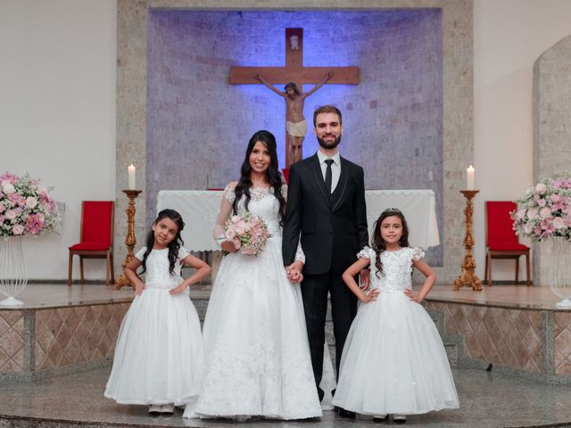 O casamento de Lucas e Lina em Contagem, Minas Gerais 87