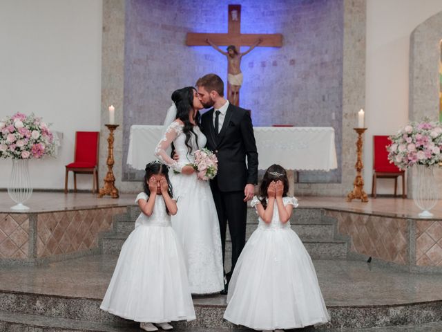 O casamento de Lucas e Lina em Contagem, Minas Gerais 89