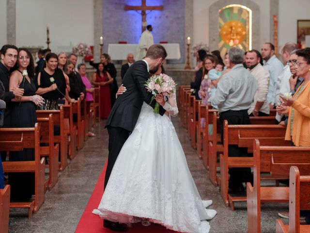 O casamento de Lucas e Lina em Contagem, Minas Gerais 95