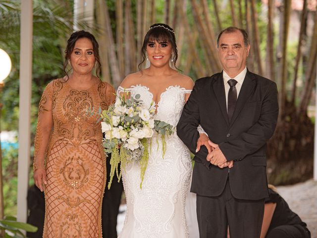 O casamento de Tiago e Stephanie em Belo Horizonte, Minas Gerais 18