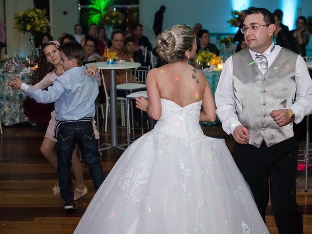 O casamento de Elisangela e César em Novo Hamburgo, Rio Grande do Sul 91