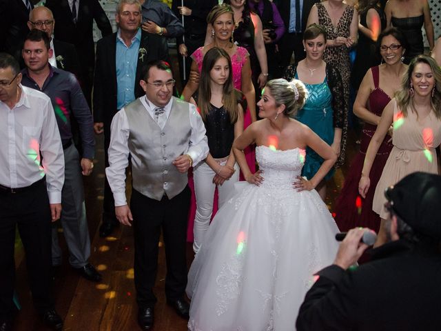 O casamento de Elisangela e César em Novo Hamburgo, Rio Grande do Sul 96