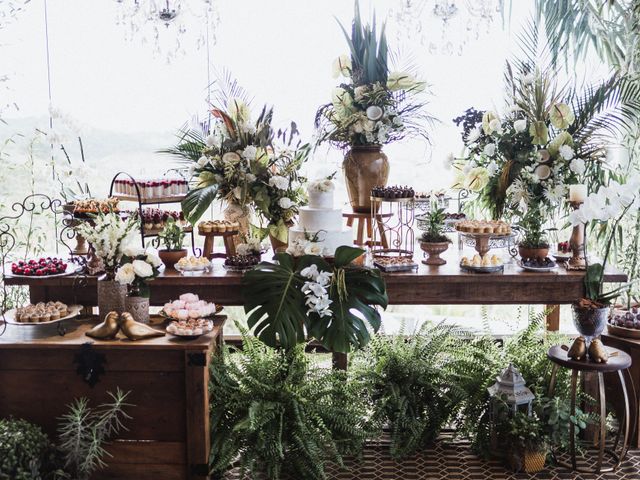 O casamento de André e Letícia em Itapema, Santa Catarina 23