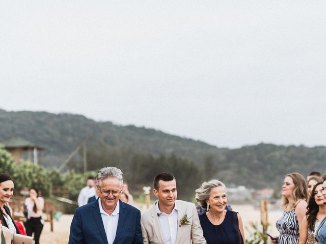 O casamento de André e Letícia em Itapema, Santa Catarina 42