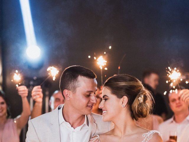 O casamento de André e Letícia em Itapema, Santa Catarina 75