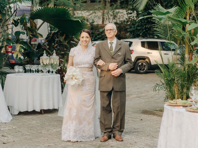 O casamento de Cristiane e Junior em Porto Seguro, Bahia 8