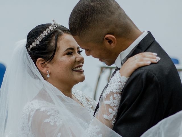 O casamento de Anderson e Lohana em Goiânia, Goiás 32