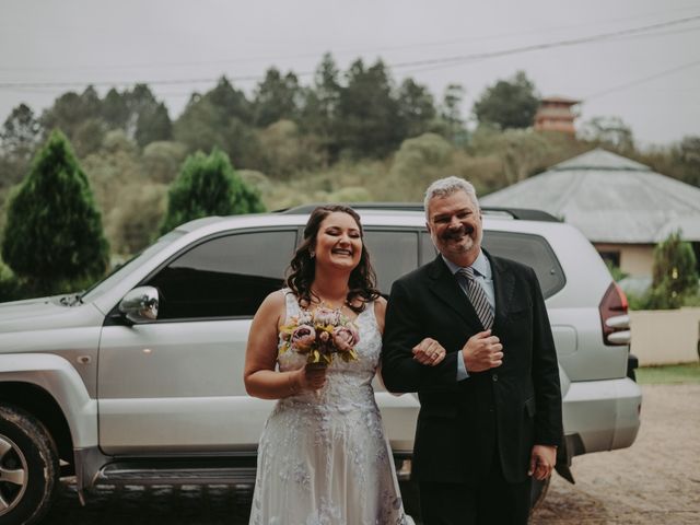 O casamento de Tiago e Fernanda em Curitiba, Paraná 37