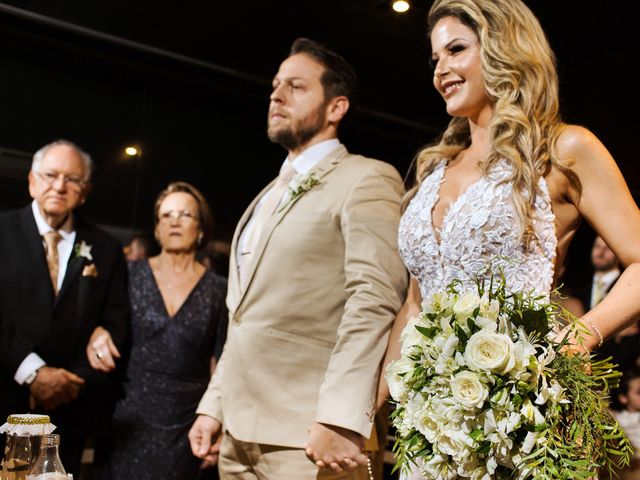 O casamento de Roberto e Letícia em Itapema, Santa Catarina 20