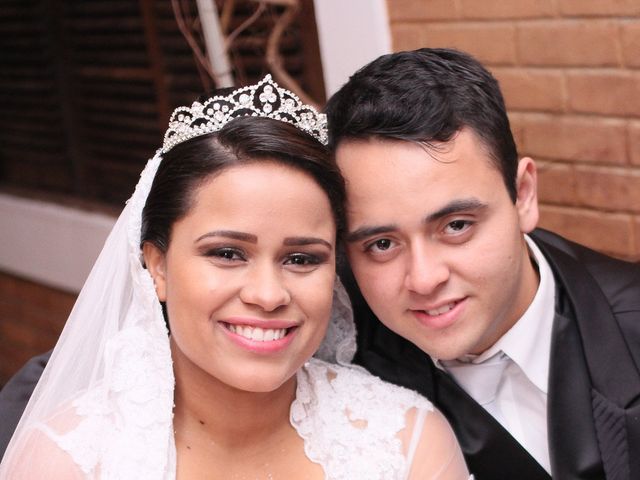 O casamento de Vinícius e Monica em Carapicuíba, São Paulo Estado 28