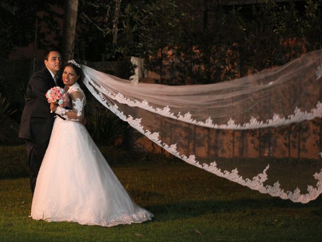 O casamento de Vinícius e Monica em Carapicuíba, São Paulo Estado 31