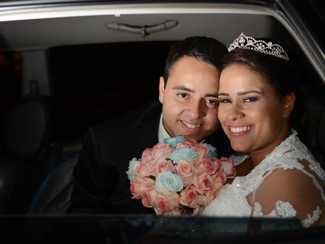 O casamento de Vinícius e Monica em Carapicuíba, São Paulo Estado 36