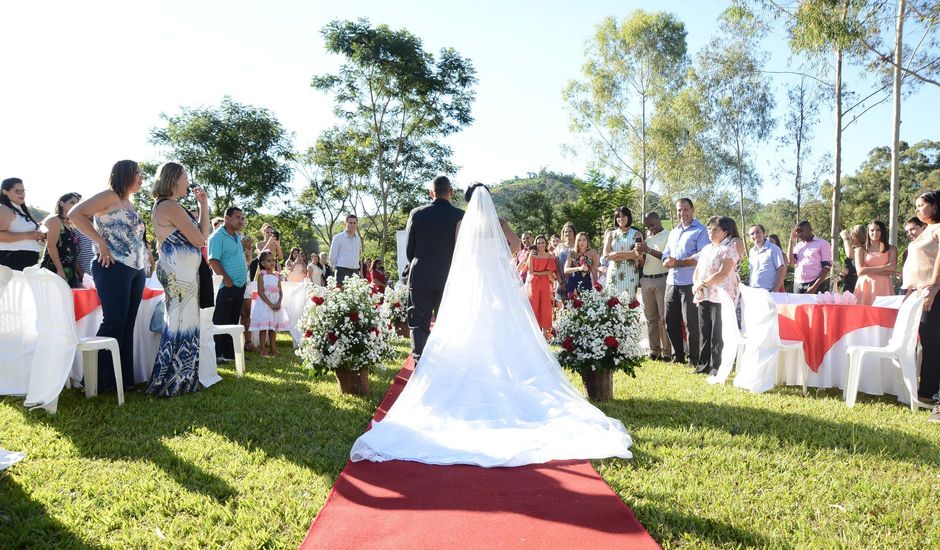 O casamento de João Lucas e Débora Stefhane  em Ponte Nova, Minas Gerais