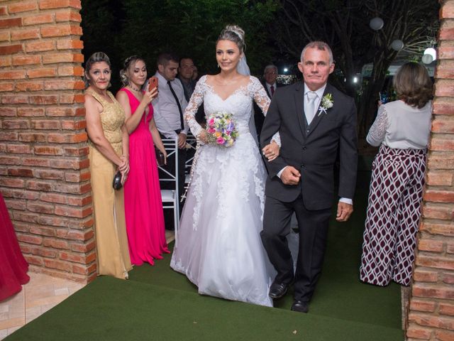 O casamento de Danilo e Leonara em Campo Maior, Piauí 9