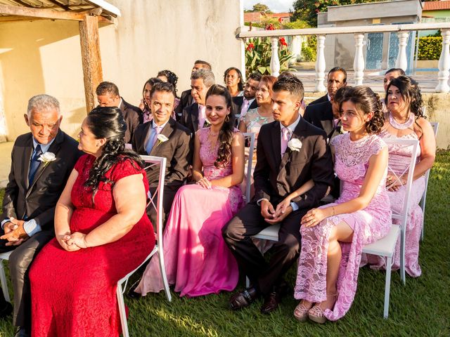 O casamento de Evandro e Dayanne em Ibirité, Minas Gerais 29