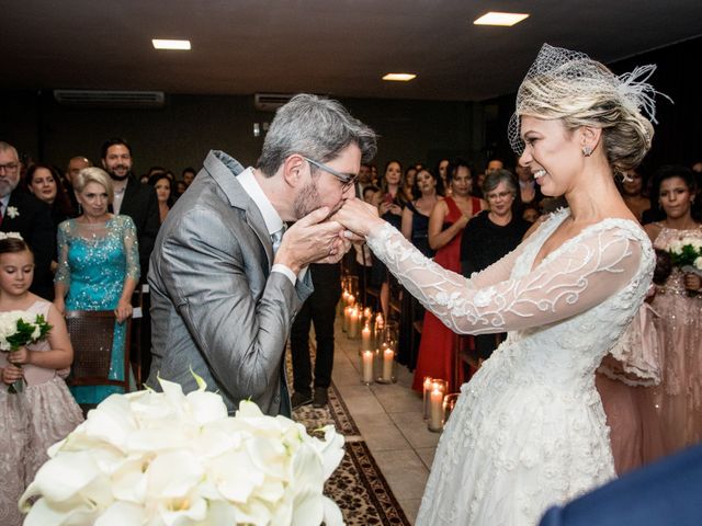 O casamento de Emerson e Alessandra em Belo Horizonte, Minas Gerais 41