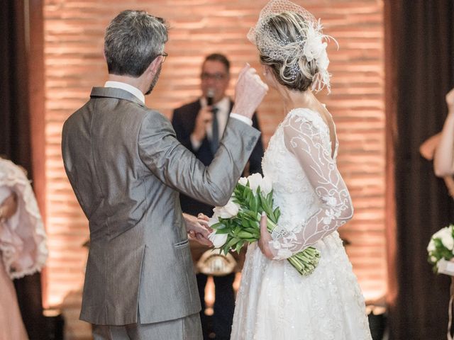 O casamento de Emerson e Alessandra em Belo Horizonte, Minas Gerais 42