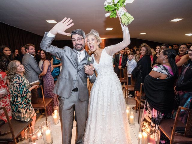 O casamento de Emerson e Alessandra em Belo Horizonte, Minas Gerais 44