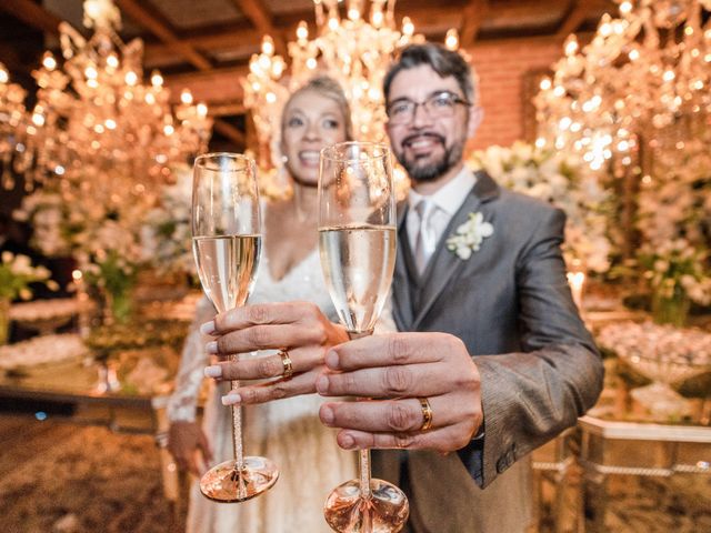 O casamento de Emerson e Alessandra em Belo Horizonte, Minas Gerais 52